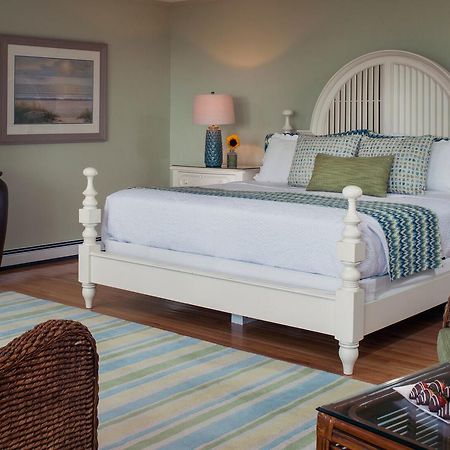 Huron House Bed & Breakfast Oscoda Bagian luar foto