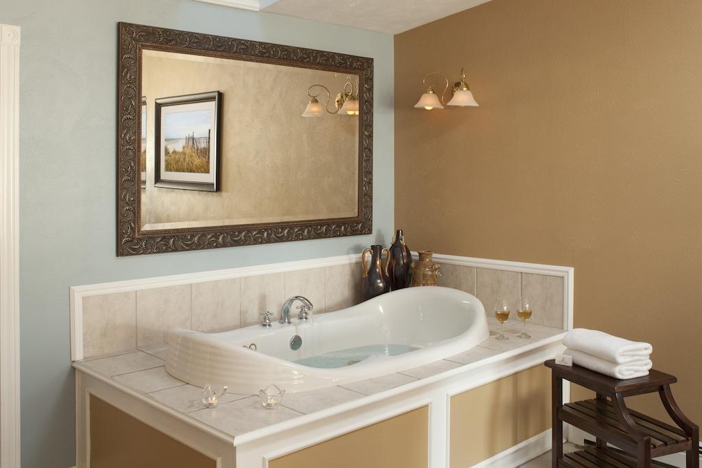 Huron House Bed & Breakfast Oscoda Bagian luar foto