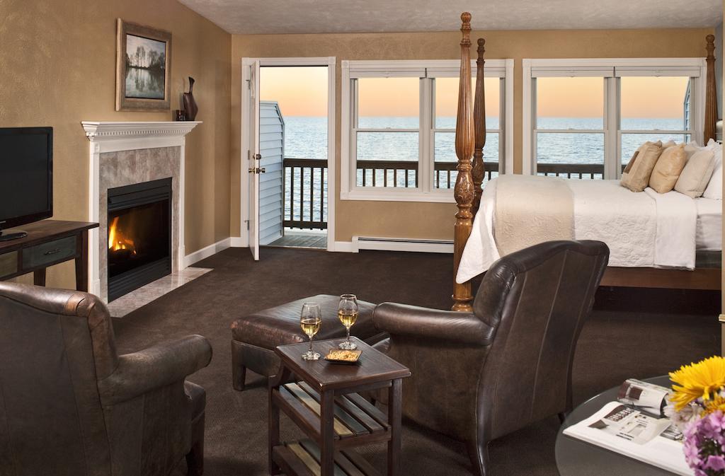 Huron House Bed & Breakfast Oscoda Bagian luar foto