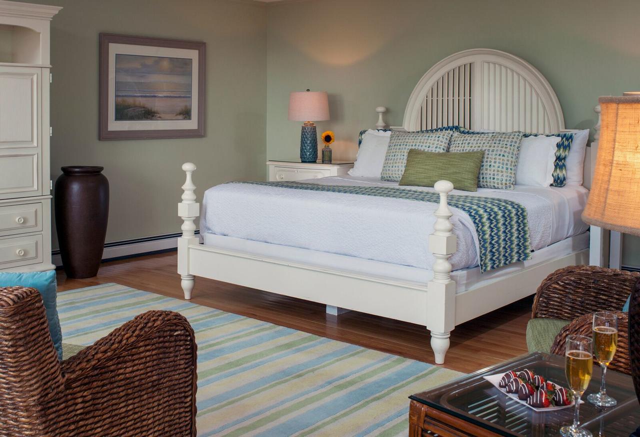 Huron House Bed & Breakfast Oscoda Bagian luar foto