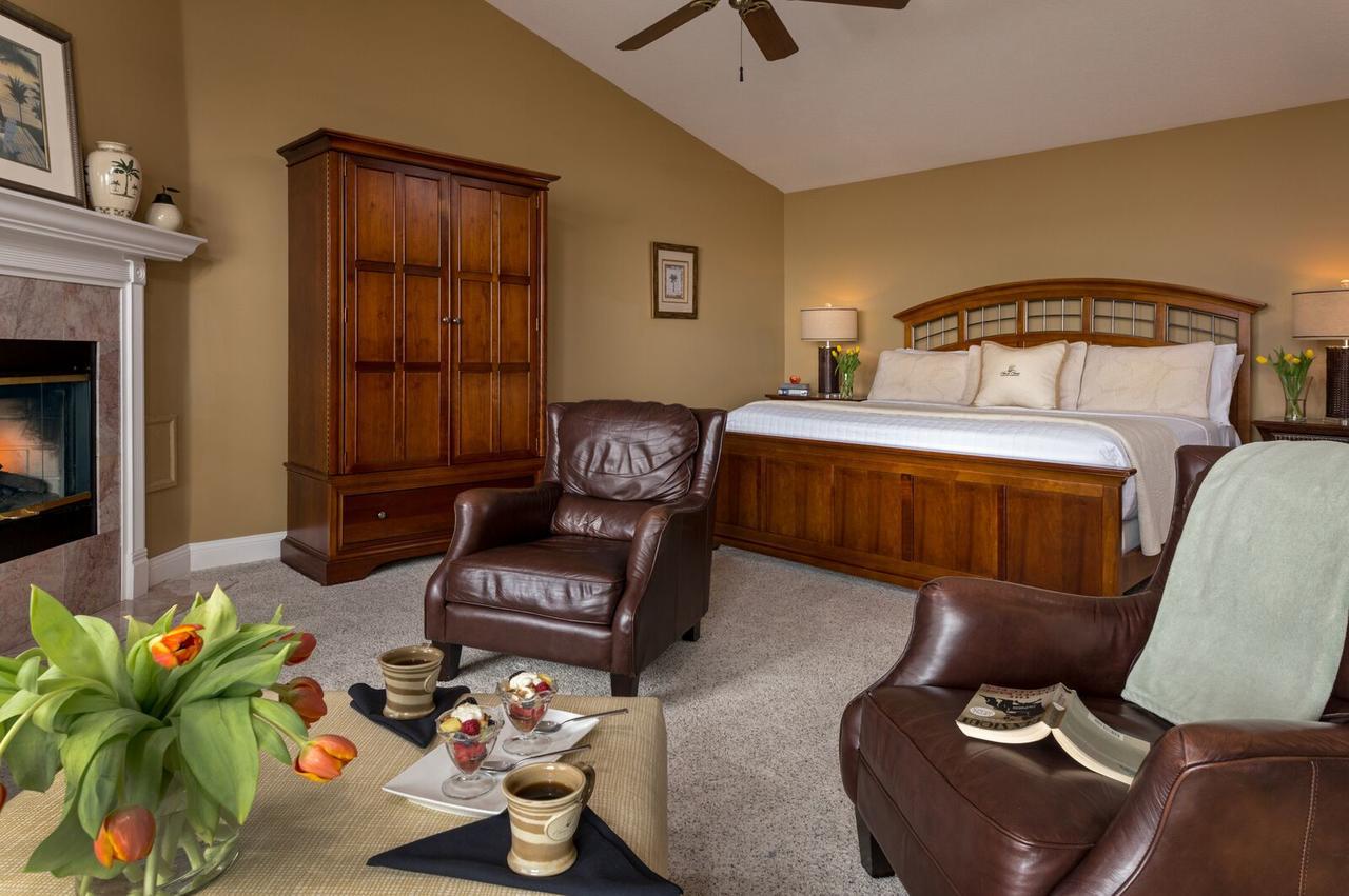 Huron House Bed & Breakfast Oscoda Bagian luar foto