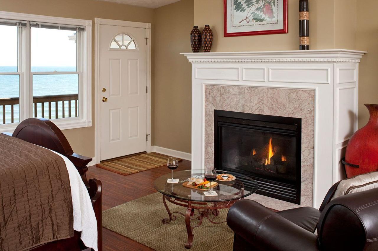 Huron House Bed & Breakfast Oscoda Bagian luar foto