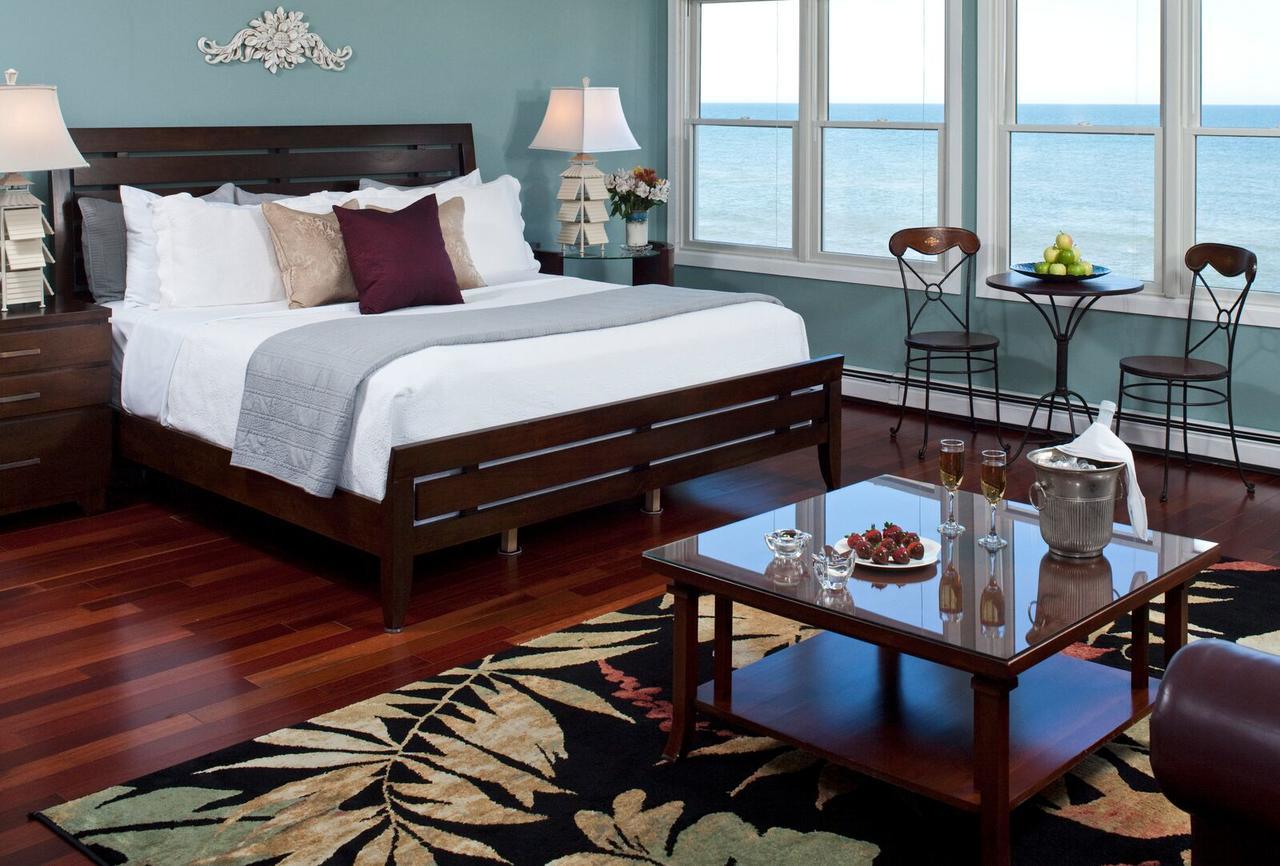 Huron House Bed & Breakfast Oscoda Bagian luar foto