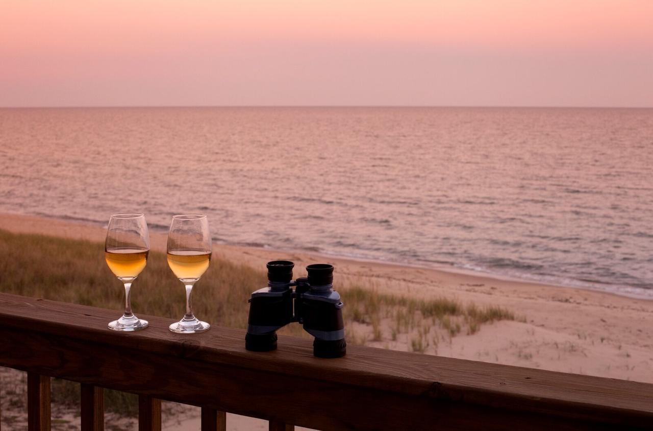 Huron House Bed & Breakfast Oscoda Bagian luar foto