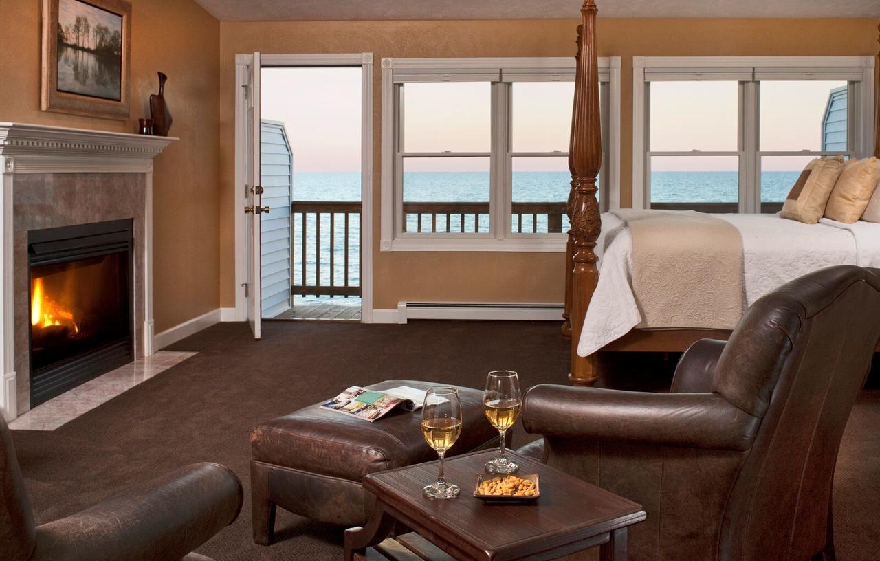 Huron House Bed & Breakfast Oscoda Bagian luar foto