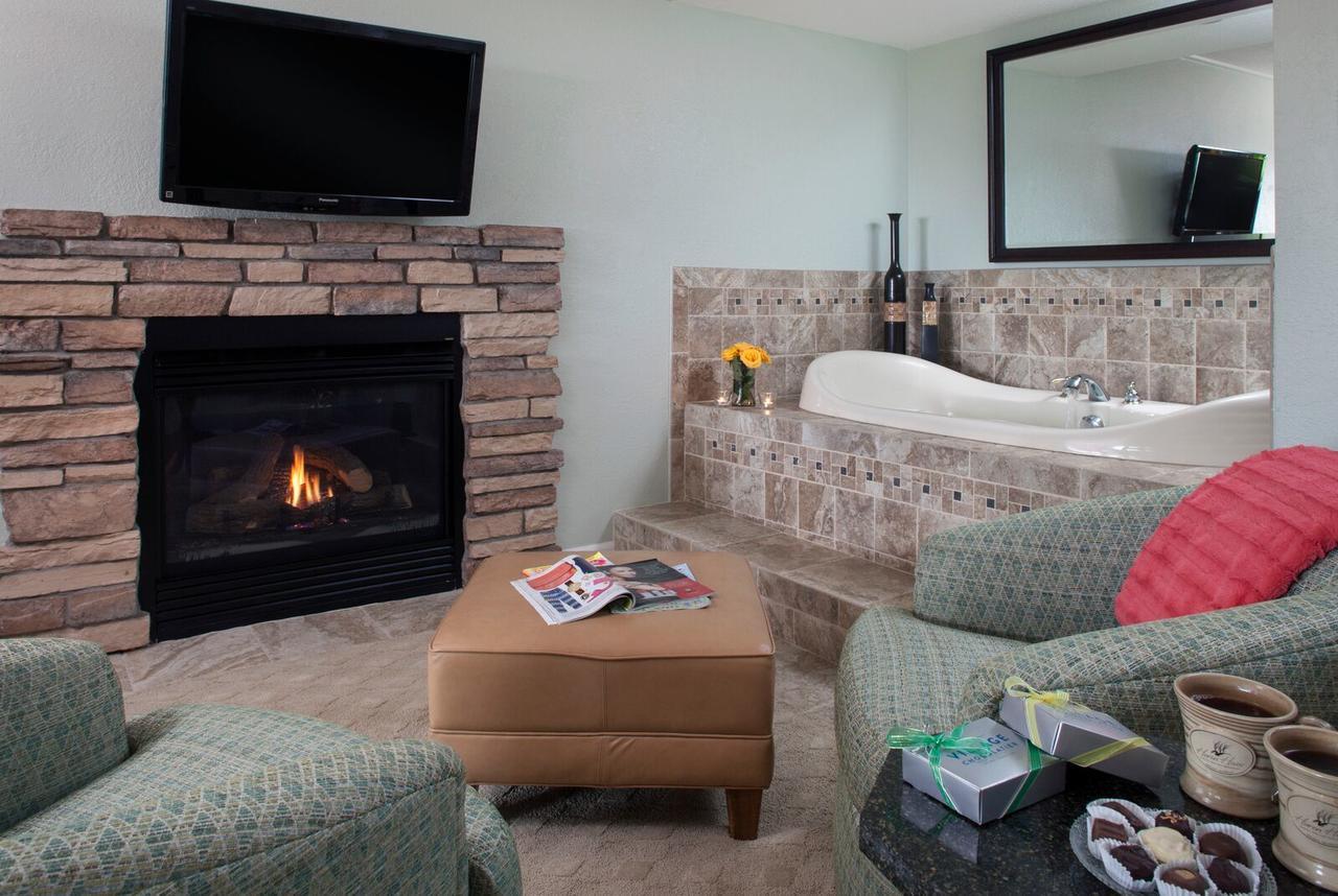 Huron House Bed & Breakfast Oscoda Bagian luar foto